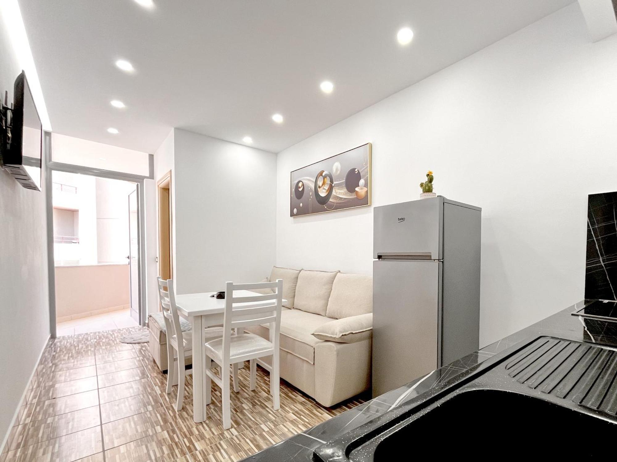 Kam Apartments In The City Center Vlorë エクステリア 写真