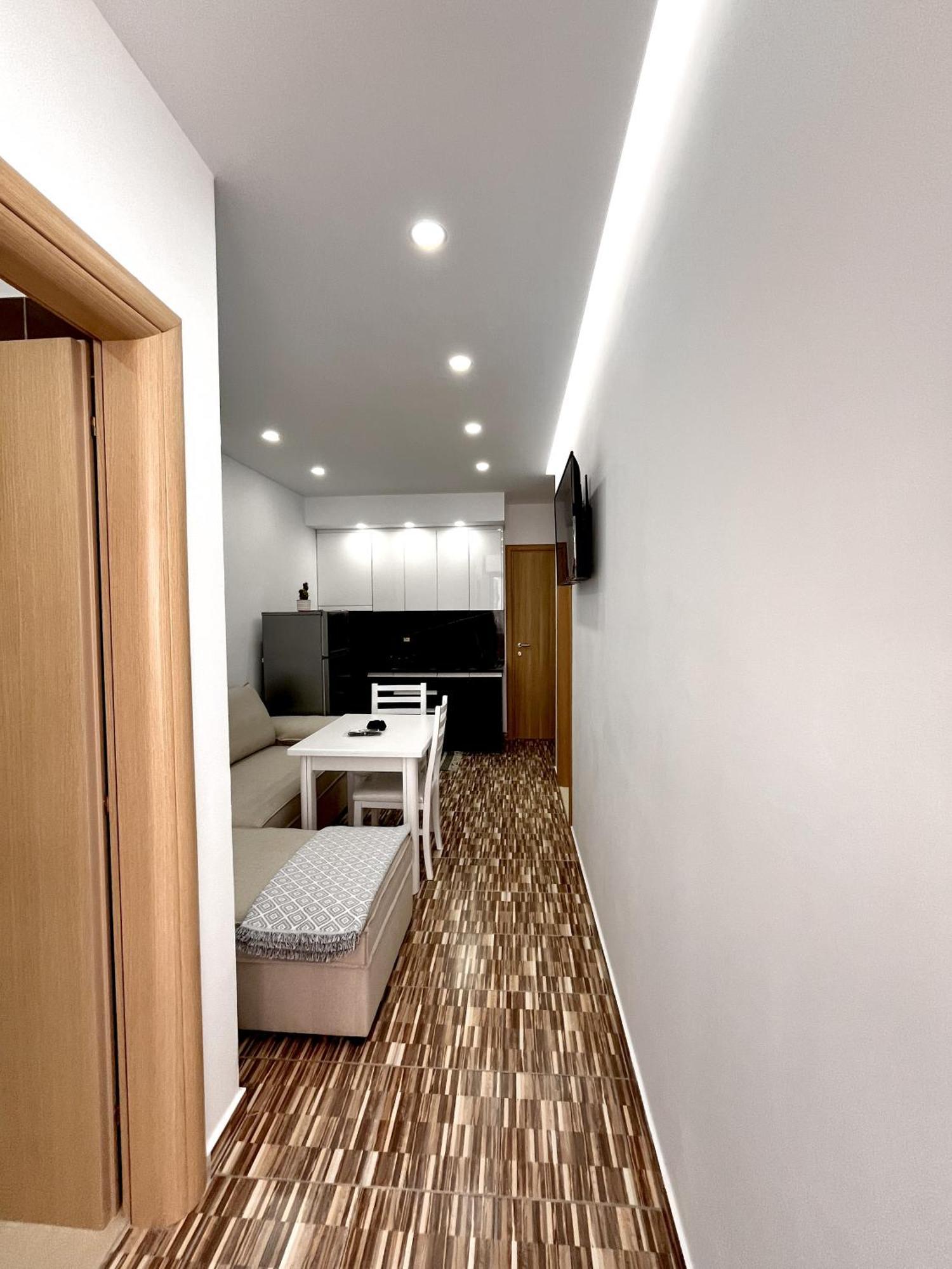 Kam Apartments In The City Center Vlorë エクステリア 写真